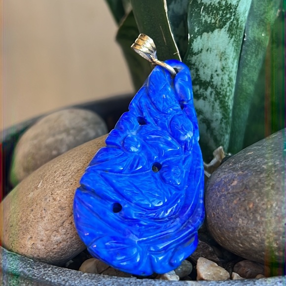 14 karat gold and lapis pendant - Picture 8 of 13